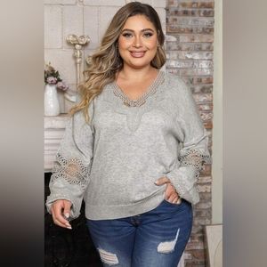 NEW WITH TAGS PLUS Size 1X Gray V-neck Sweater with Crocheted Detailing